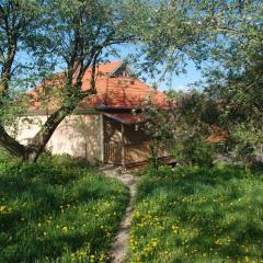 Birdsong Cottage - peaceful country retreat