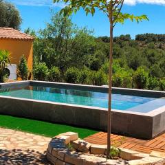 Private villa with pool Villa avec piscine