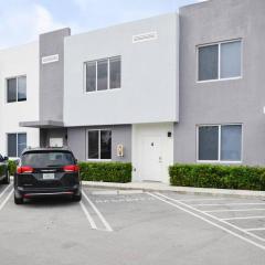 Awesome 3 BedroomTownhouse in North Miami