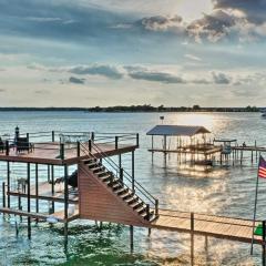 Gun Barrel City Lake House with Sunset Views!