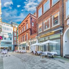 Interior-Designer Apartment with TERRACE on Harrods