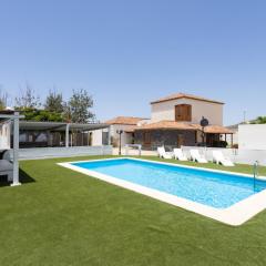 Casa La Rueda with pool