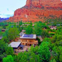 Red Rock Views and Fire Pit Stunning Sedona Home