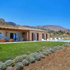 VILLA DEL BORGO con piscina e jacuzzi