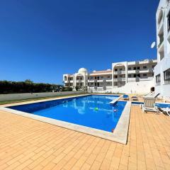 Albufeira Classic 1 With Pool by Homing