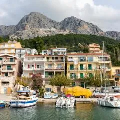 Apartments by the sea Podgora, Makarska - 11469