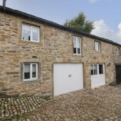 Darrowby Barn