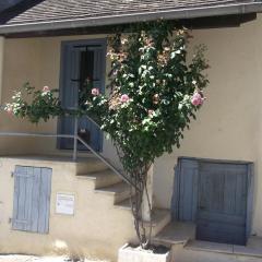 Chaleureuse petite maison avec jardin