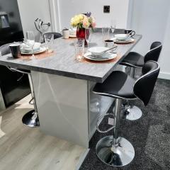 *11BR* Setup for your most amazing relaxed stay + Free Parking + Free Fast WiFi *