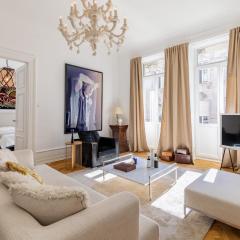 LUXUEUX APPARTEMENT CENTRE VILLE