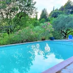 Villa CIGALONS en pleine pinède avec PISCINE chauffée de mai à septembre