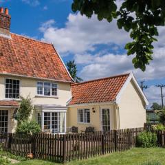 Farmhouse Cottage at Mollett's Farm