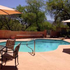 Casa Saguaro - Newly Remodeled, Pool and Mtn Views