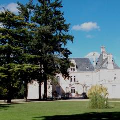 Beautiful 1-Bed Apartment in the Chateau grounds