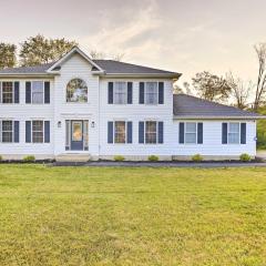 Hot Tub and Fire Pit Family Home in Tobyhanna