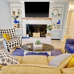 HoneyHomes Hackler Golf Course Home with Amenities