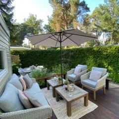 Luxe Chalet met prachtig terras op de Veluwe , veel privacy