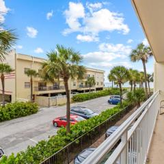 Beach Front Complex Condo - Madeira Norte #106