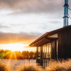 Peak View Cabin - Ben Ohau - Stylish Seclusion