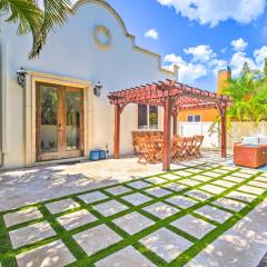 Sunny Sarasota Abode with Yard about 1 Mi to Dtwn!