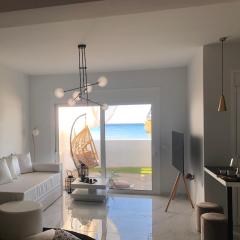 Longbeachvillas 2 Thesia beachfront villa