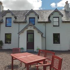 Beautiful Farm House at the foot of Ben More.