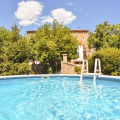 Nice Apartment In St Florent S, Auzonnet With 2 Bedrooms, Wifi And Outdoor Swimming Pool