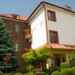 Hotel Mirhav