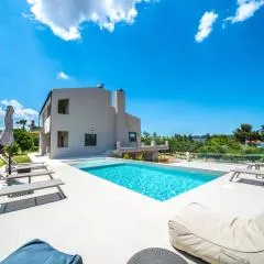 Villa Florentina at Chania Suburbs With Private Pool and BBQ