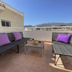 Sunny 3 bed apartment only 7 minute walk from beac