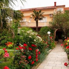 Apartments with parking space Palit, Rab - 5028