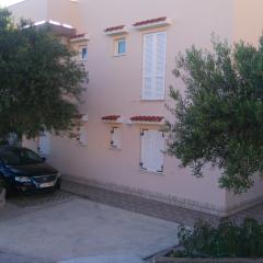 Apartments with parking space Banjol, Rab - 4956