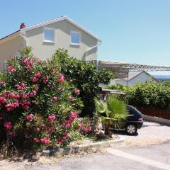 Apartments with a parking space Banjol, Rab - 5071