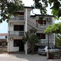 Apartments with parking space Starigrad, Paklenica - 6618