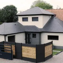 Le gîte suspendu, jeux d'énigmes et chambre cachée