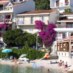 Apartments by the sea Podgora, Makarska - 6787
