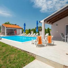 Awesome Home In Valtura With 6 Bedrooms, Wifi And Outdoor Swimming Pool