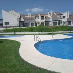 Bonita casa a estrenar en paraje natural a 35 minutos de Sevilla