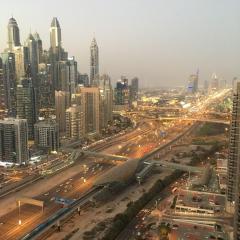 180° Sheik Zayed Road balcony views 2BR in JLT