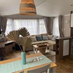 Cosy, coastal themed Holiday Home, Rockley Park, Poole, Dorset