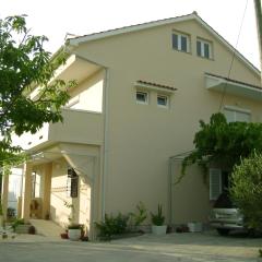 Apartments with parking space Palit, Rab - 4957