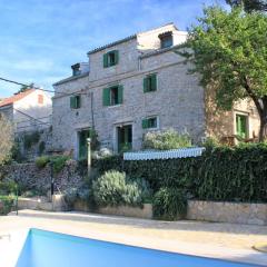 Family friendly house with a swimming pool Talez, Vis - 8850