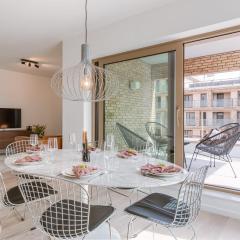 Beautifully decorated apartment with sunny terrace