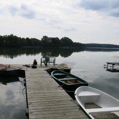 Neu "Blaues Haus am See mit Boot"