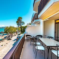 Rafael - Pine walk apartment with stunning views to the sea