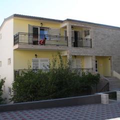 Apartments with a parking space Gradac, Makarska - 6783