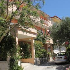 Apartments by the sea Tucepi, Makarska - 6806