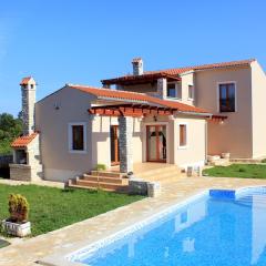 Family friendly house with a swimming pool Valtura, Pula - 6913