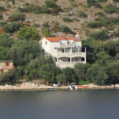 Apartments by the sea Skrivena Luka, Lastovo - 8352