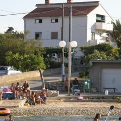 Apartments by the sea Ugljan - 8301